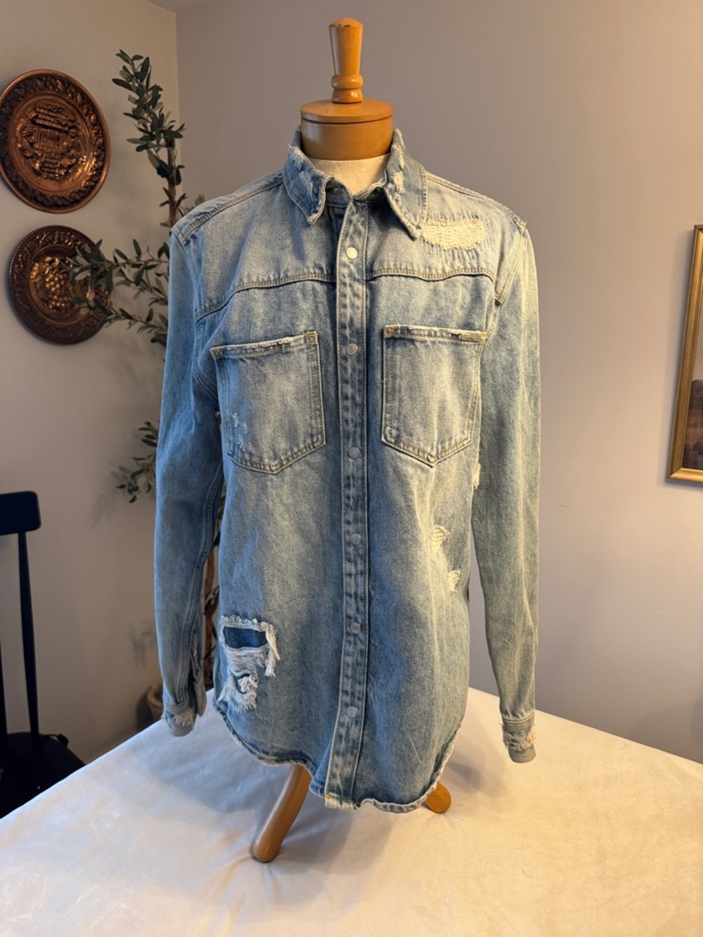 Zara Man Distressed Light Blue Denim Shirt Jacket, sz M